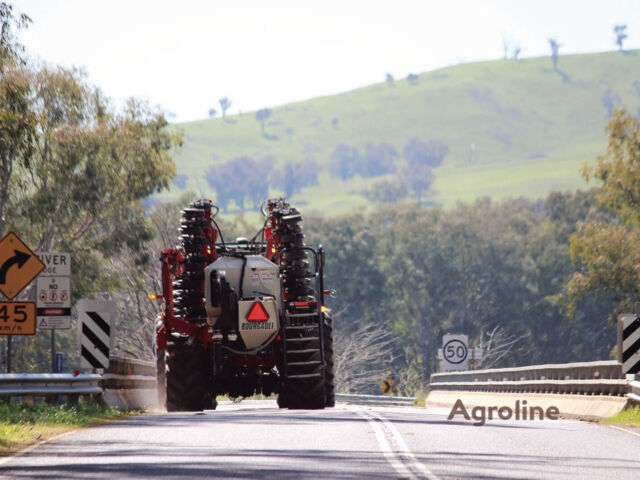 Красный Bourgault Другая, объемом двигателя 0 л и пробегом 0 тыс. км за 215688 $, фото 5 на Automoto.ua