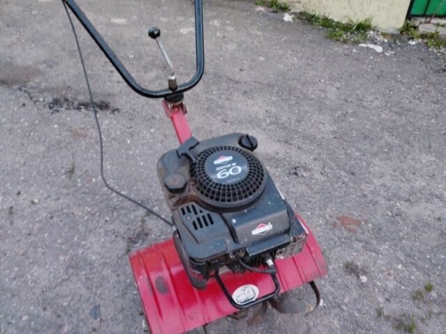 Красный Briggs & Stratton Quantum XM60, объемом двигателя 0 л и пробегом 10 тыс. км за 328 $, фото 1 на Automoto.ua