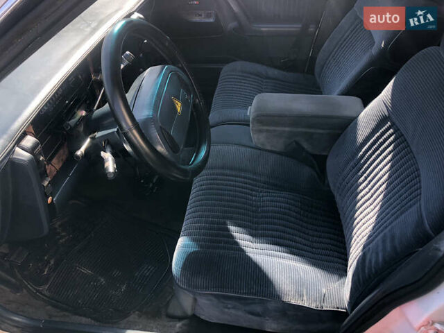 Белый Бьюик Сенчури, объемом двигателя 3.3 л и пробегом 350 тыс. км за 2000 $, фото 5 на Automoto.ua