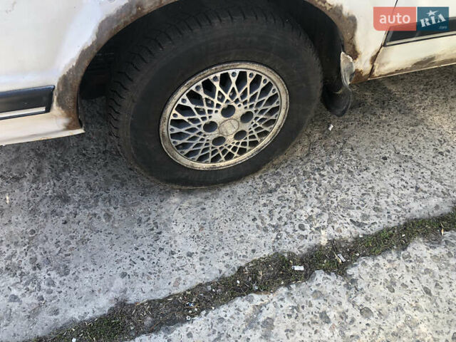 Белый Бьюик Сенчури, объемом двигателя 3.3 л и пробегом 350 тыс. км за 2000 $, фото 8 на Automoto.ua