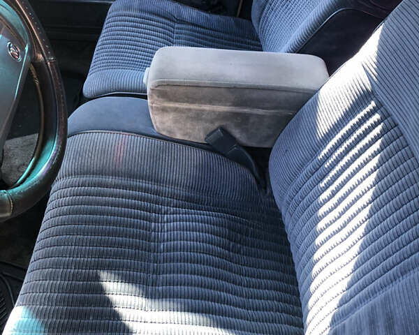 Белый Бьюик Сенчури, объемом двигателя 3.3 л и пробегом 350 тыс. км за 2000 $, фото 3 на Automoto.ua