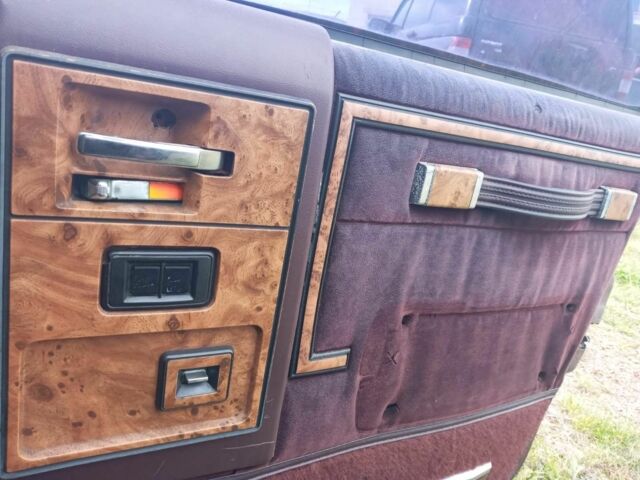 Червоний Бьюік Century, об'ємом двигуна 3.3 л та пробігом 250 тис. км за 2100 $, фото 5 на Automoto.ua