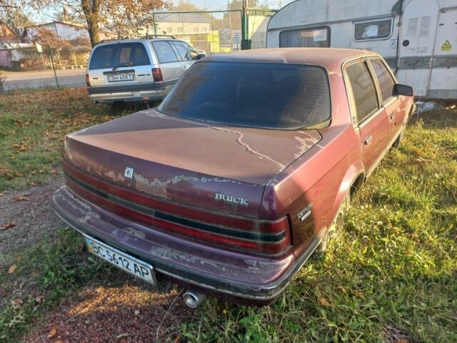 Червоний Бьюік Century, об'ємом двигуна 3.3 л та пробігом 250 тис. км за 2100 $, фото 1 на Automoto.ua