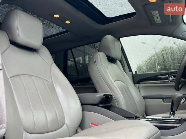 Белый Бьюик Энклейв, объемом двигателя 3.56 л и пробегом 240 тыс. км за 13800 $, фото 18 на Automoto.ua