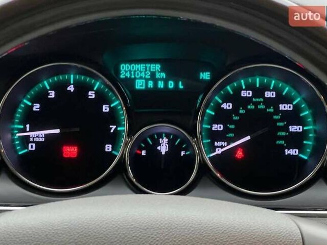 Белый Бьюик Энклейв, объемом двигателя 3.56 л и пробегом 240 тыс. км за 13800 $, фото 10 на Automoto.ua