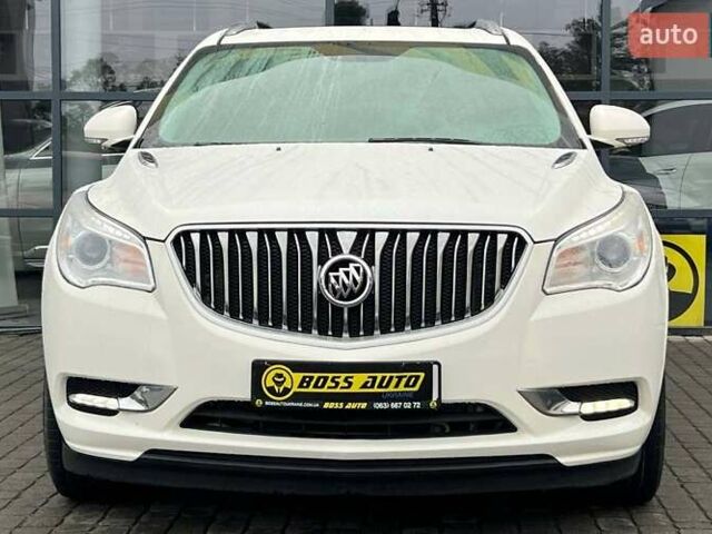 Белый Бьюик Энклейв, объемом двигателя 3.56 л и пробегом 240 тыс. км за 13800 $, фото 1 на Automoto.ua