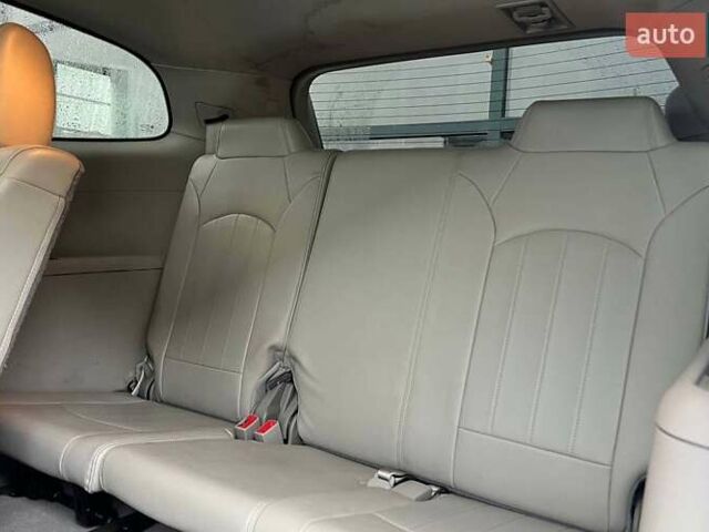 Белый Бьюик Энклейв, объемом двигателя 3.56 л и пробегом 240 тыс. км за 13800 $, фото 21 на Automoto.ua