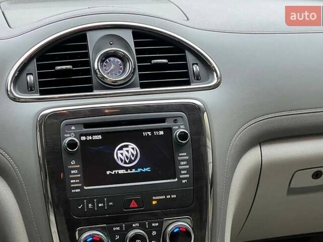 Белый Бьюик Энклейв, объемом двигателя 3.56 л и пробегом 240 тыс. км за 13800 $, фото 17 на Automoto.ua