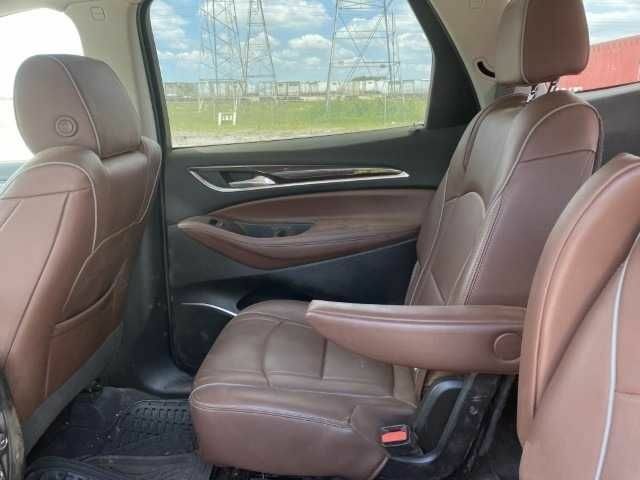 Белый Бьюик Энклейв, объемом двигателя 3.6 л и пробегом 193 тыс. км за 13957 $, фото 11 на Automoto.ua