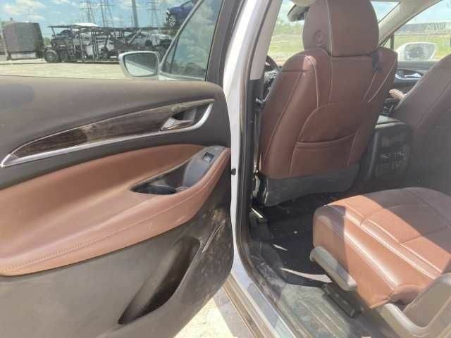 Белый Бьюик Энклейв, объемом двигателя 3.6 л и пробегом 193 тыс. км за 13957 $, фото 9 на Automoto.ua