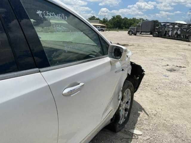 Белый Бьюик Энклейв, объемом двигателя 3.6 л и пробегом 193 тыс. км за 13957 $, фото 4 на Automoto.ua