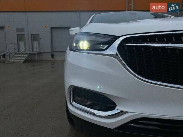 Белый Бьюик Энклейв, объемом двигателя 3.56 л и пробегом 60 тыс. км за 19990 $, фото 9 на Automoto.ua