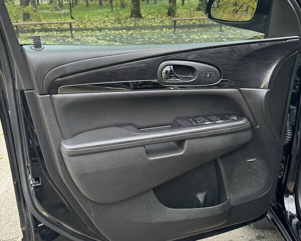 Чорний Бьюік Енклейв, об'ємом двигуна 3.56 л та пробігом 175 тис. км за 13999 $, фото 21 на Automoto.ua