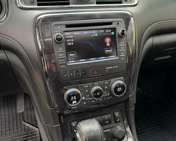 Чорний Бьюік Енклейв, об'ємом двигуна 3.56 л та пробігом 175 тис. км за 13999 $, фото 14 на Automoto.ua