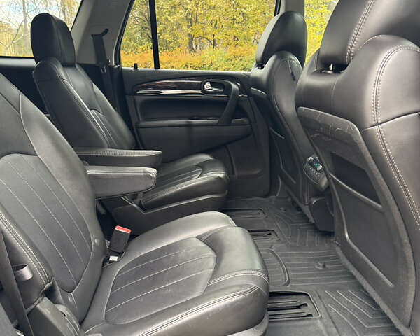 Чорний Бьюік Енклейв, об'ємом двигуна 3.56 л та пробігом 175 тис. км за 13999 $, фото 25 на Automoto.ua