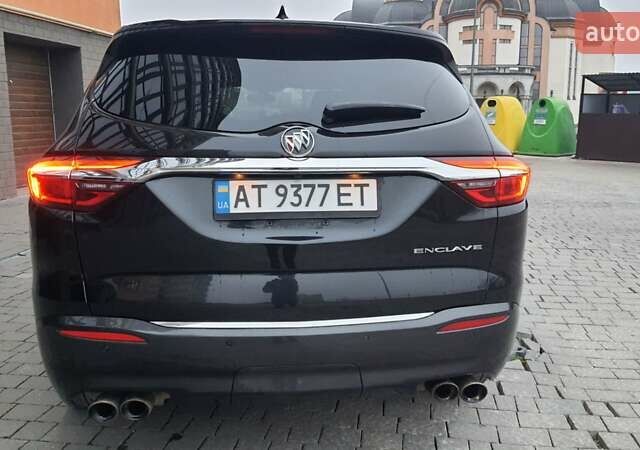 Черный Бьюик Энклейв, объемом двигателя 3.56 л и пробегом 177 тыс. км за 23000 $, фото 3 на Automoto.ua