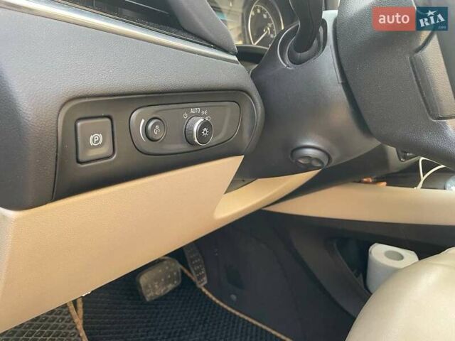 Красный Бьюик Энклейв, объемом двигателя 3.56 л и пробегом 112 тыс. км за 25000 $, фото 22 на Automoto.ua