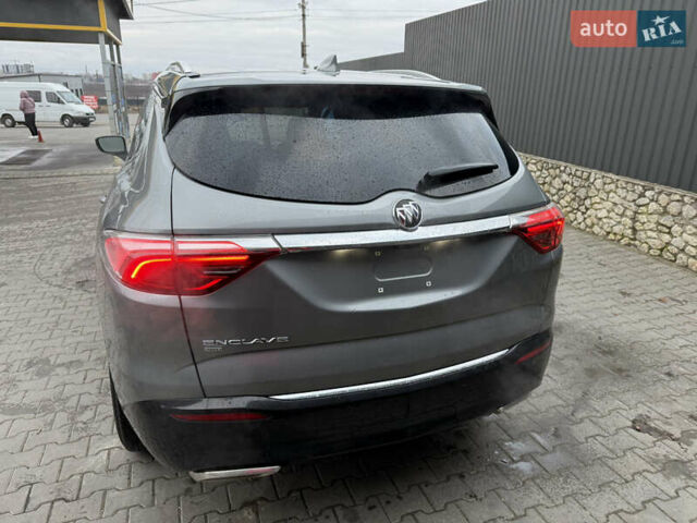 Серый Бьюик Энклейв, объемом двигателя 3.6 л и пробегом 42 тыс. км за 21700 $, фото 5 на Automoto.ua