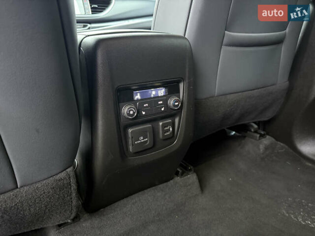 Серый Бьюик Энклейв, объемом двигателя 3.6 л и пробегом 42 тыс. км за 21700 $, фото 22 на Automoto.ua