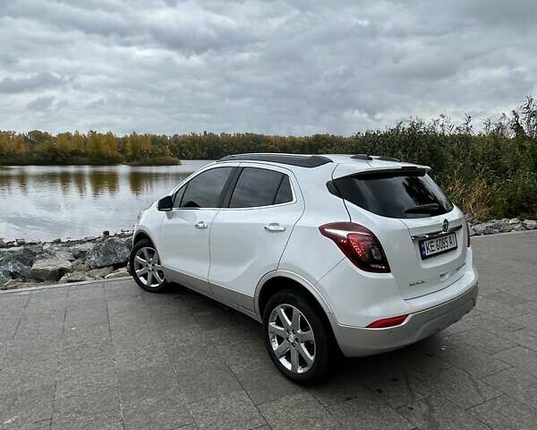 Бьюік Енкорє 2018 у Дніпро (Дніпропетровську) на Automoto.ua Білий Бьюік Енкорє, об'ємом двигуна 1.4 л та пробігом 195 тис. км за 11900 $, фото 5 на Automoto.ua