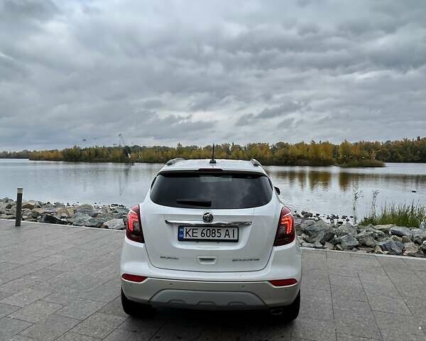 Бьюік Енкорє 2018 у Дніпро (Дніпропетровську) на Automoto.ua Білий Бьюік Енкорє, об'ємом двигуна 1.4 л та пробігом 195 тис. км за 11900 $, фото 4 на Automoto.ua