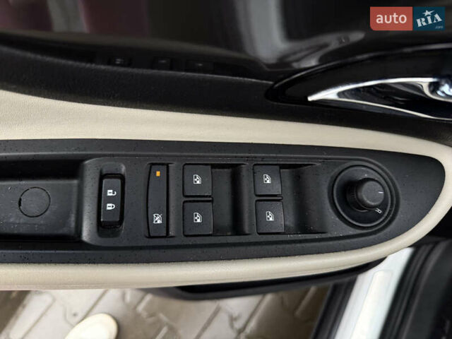 Белый Бьюик Энкоре, объемом двигателя 1.36 л и пробегом 144 тыс. км за 13500 $, фото 20 на Automoto.ua