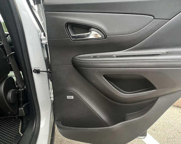 Білий Бьюік Енкорє, об'ємом двигуна 1.4 л та пробігом 38 тис. км за 14850 $, фото 17 на Automoto.ua