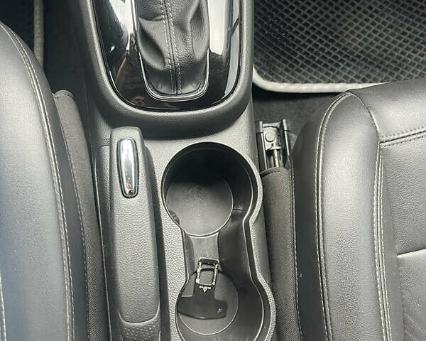 Білий Бьюік Енкорє, об'ємом двигуна 1.4 л та пробігом 38 тис. км за 14850 $, фото 24 на Automoto.ua