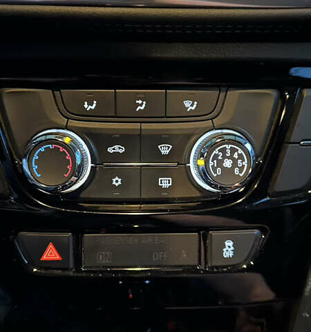 Белый Бьюик Энкоре, объемом двигателя 1.36 л и пробегом 65 тыс. км за 12000 $, фото 12 на Automoto.ua