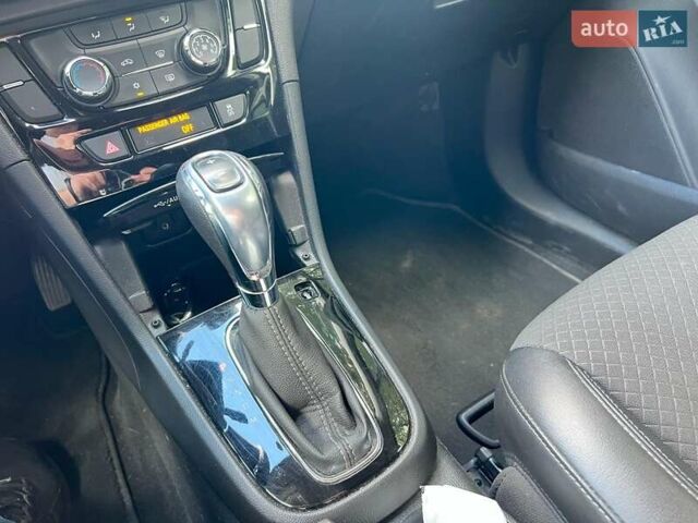 Чорний Бьюік Енкорє, об'ємом двигуна 1.4 л та пробігом 158 тис. км за 11380 $, фото 15 на Automoto.ua