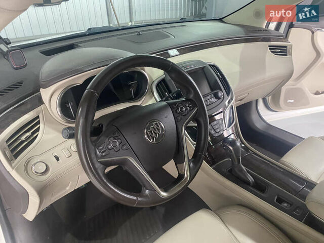 Белый Бьюик ЛаКросс, объемом двигателя 2.4 л и пробегом 108 тыс. км за 10500 $, фото 8 на Automoto.ua