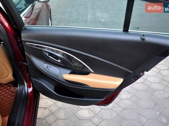 Красный Бьюик ЛаКросс, объемом двигателя 2.38 л и пробегом 225 тыс. км за 9999 $, фото 34 на Automoto.ua