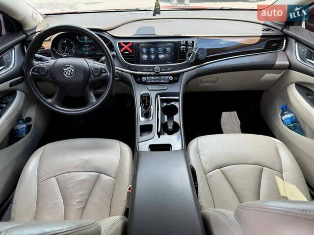 Красный Бьюик ЛаКросс, объемом двигателя 3.56 л и пробегом 132 тыс. км за 16499 $, фото 7 на Automoto.ua