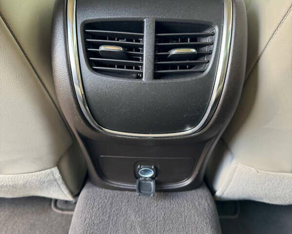 Красный Бьюик ЛаКросс, объемом двигателя 3.56 л и пробегом 132 тыс. км за 16499 $, фото 15 на Automoto.ua