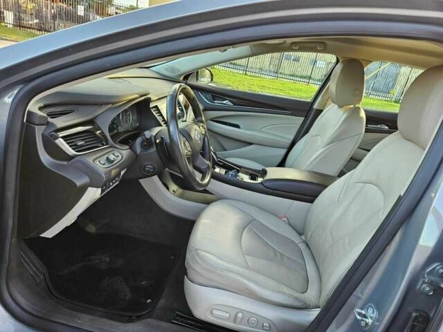 Бьюик ЛаКросс 2017 в Львове на Automoto.ua Серый Бьюик ЛаКросс, объемом двигателя 3.6 л и пробегом 65 тыс. км за 4300 $, фото 7 на Automoto.ua