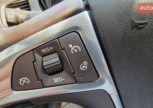 Белый Бьюик Регал, объемом двигателя 2 л и пробегом 165 тыс. км за 7999 $, фото 20 на Automoto.ua