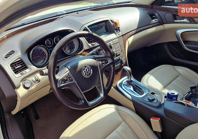 Белый Бьюик Регал, объемом двигателя 2 л и пробегом 165 тыс. км за 7999 $, фото 15 на Automoto.ua