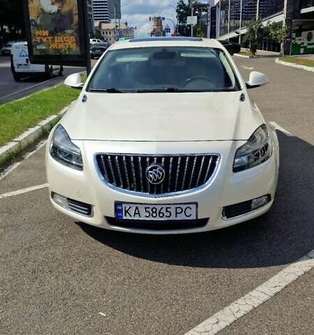 Белый Бьюик Регал, объемом двигателя 2 л и пробегом 164 тыс. км за 8800 $, фото 8 на Automoto.ua