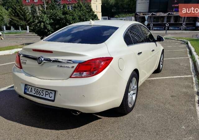 Белый Бьюик Регал, объемом двигателя 2 л и пробегом 164 тыс. км за 8800 $, фото 5 на Automoto.ua