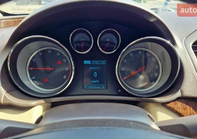 Белый Бьюик Регал, объемом двигателя 2 л и пробегом 164 тыс. км за 8800 $, фото 20 на Automoto.ua