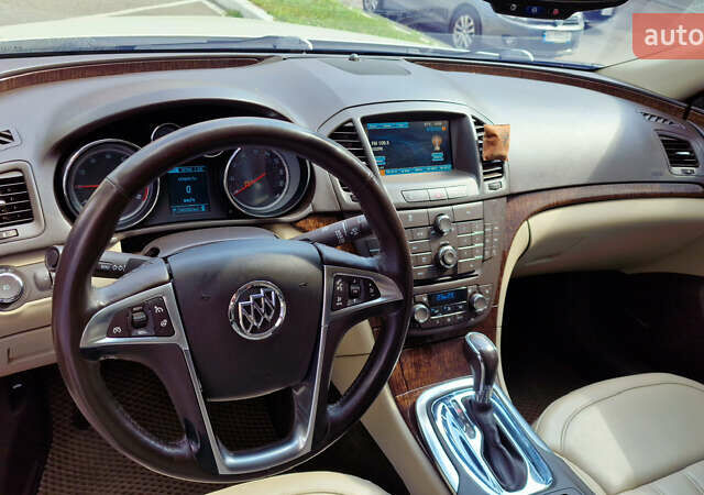 Белый Бьюик Регал, объемом двигателя 2 л и пробегом 165 тыс. км за 7999 $, фото 18 на Automoto.ua