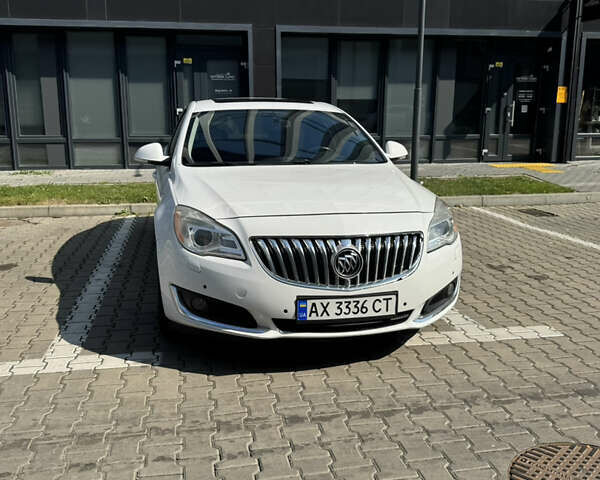 Білий Бьюік Regal, об'ємом двигуна 2 л та пробігом 147 тис. км за 8700 $, фото 1 на Automoto.ua
