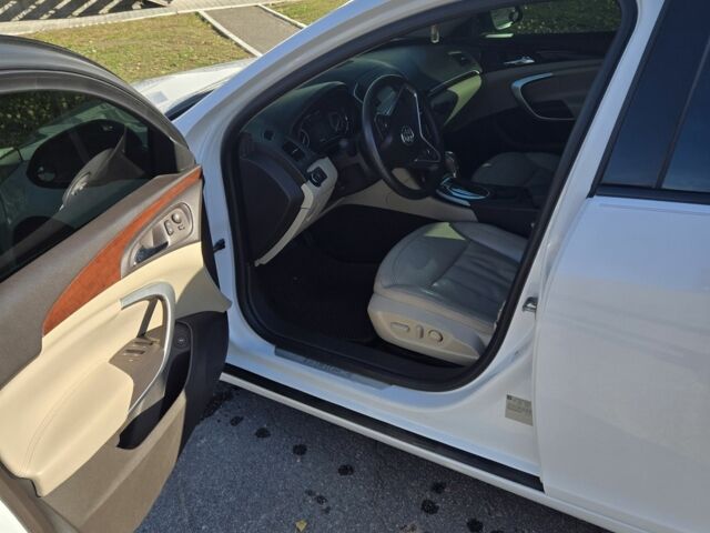 Белый Бьюик Регал, объемом двигателя 2 л и пробегом 223 тыс. км за 9000 $, фото 7 на Automoto.ua