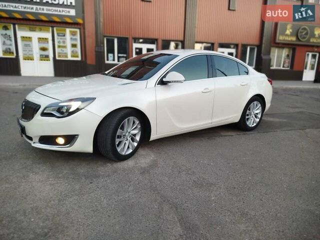 Білий Бьюік Regal, об'ємом двигуна 2 л та пробігом 109 тис. км за 11000 $, фото 10 на Automoto.ua