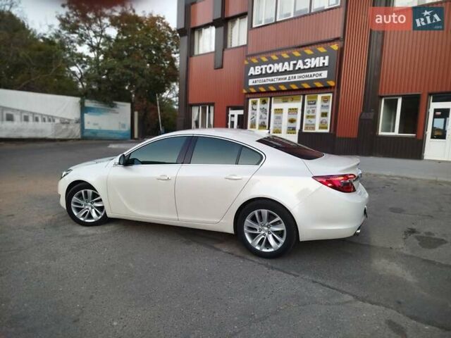 Білий Бьюік Regal, об'ємом двигуна 2 л та пробігом 109 тис. км за 11000 $, фото 4 на Automoto.ua