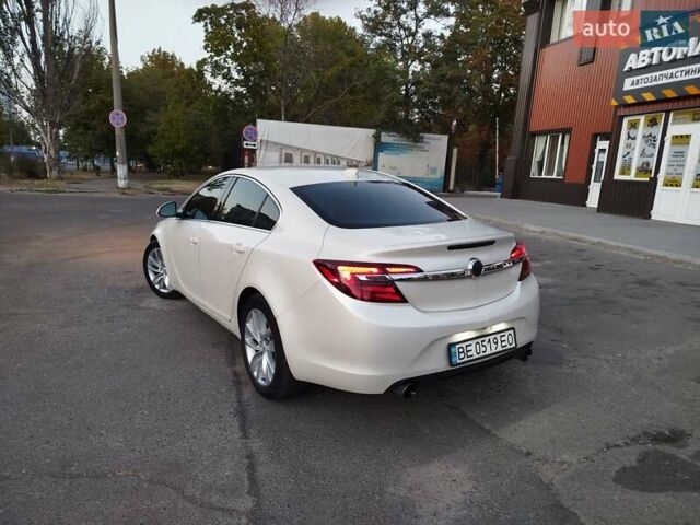 Білий Бьюік Regal, об'ємом двигуна 2 л та пробігом 109 тис. км за 11000 $, фото 8 на Automoto.ua