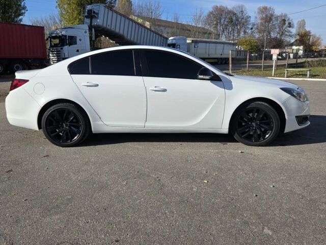 Белый Бьюик Регал, объемом двигателя 2 л и пробегом 223 тыс. км за 9000 $, фото 5 на Automoto.ua