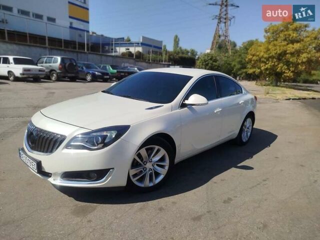 Білий Бьюік Regal, об'ємом двигуна 2 л та пробігом 109 тис. км за 11000 $, фото 18 на Automoto.ua