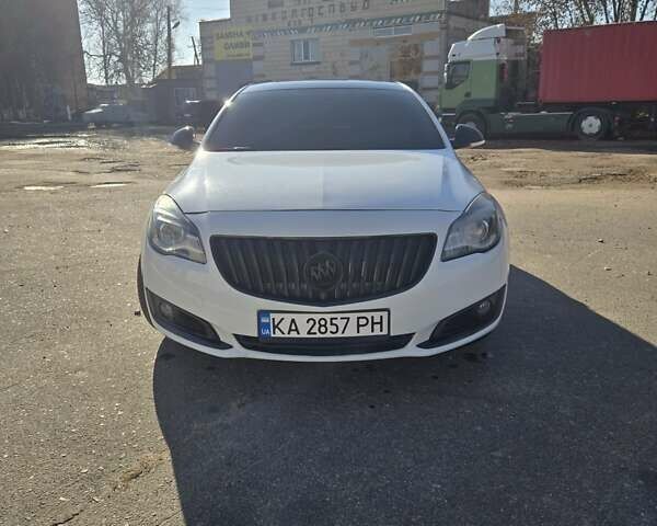 Білий Бьюік Regal, об'ємом двигуна 2 л та пробігом 223 тис. км за 9000 $, фото 13 на Automoto.ua