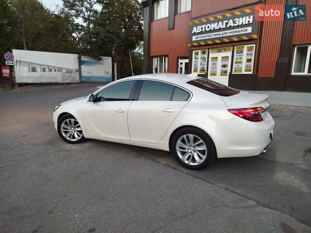 Білий Бьюік Regal, об'ємом двигуна 2 л та пробігом 109 тис. км за 11000 $, фото 9 на Automoto.ua